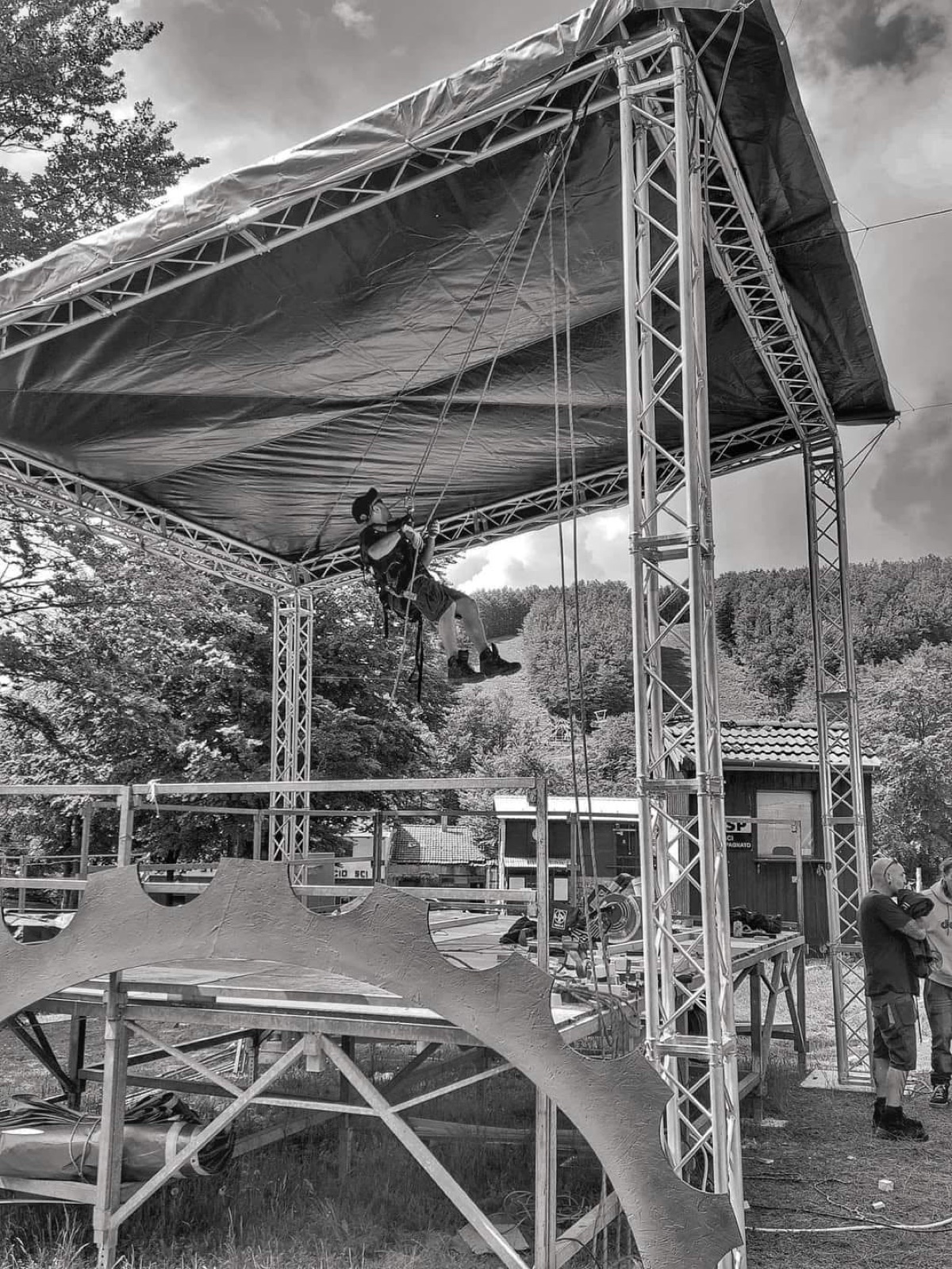 Festival stage rigging